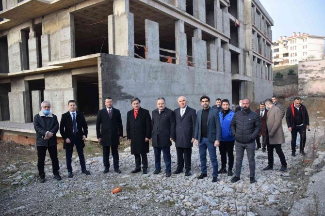 Ak Parti Teşkilatı Sağlık Yatırımlarını İnceledi