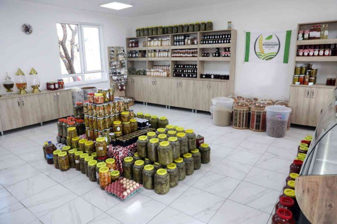 Korkuteli Yöresel Ürünleri Korkoop’ta Satılıyor