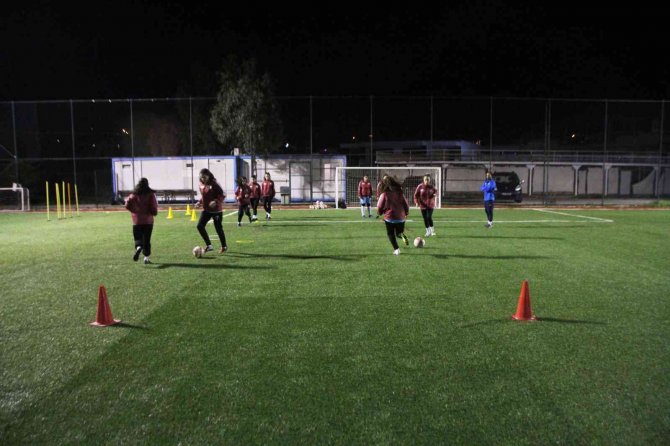 Bodrumlu Kızlar 3. Lige Hazırlanıyor