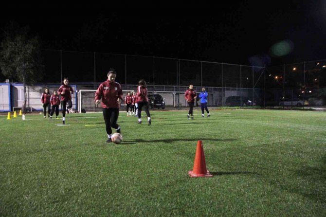 Bodrumlu Kızlar 3. Lige Hazırlanıyor