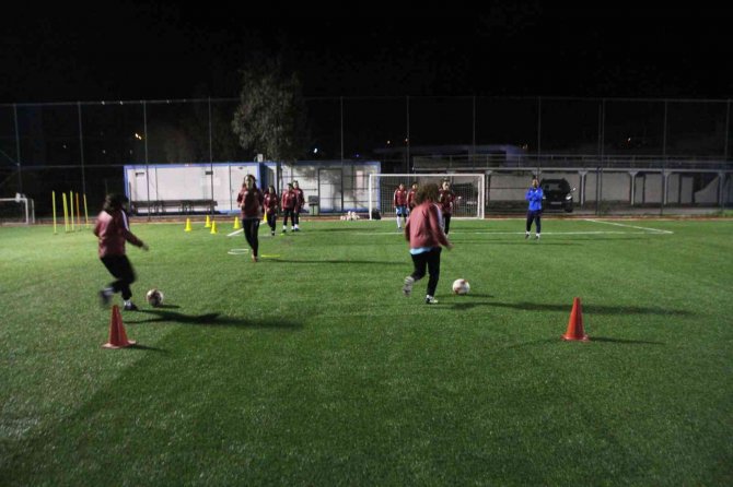 Bodrumlu Kızlar 3. Lige Hazırlanıyor
