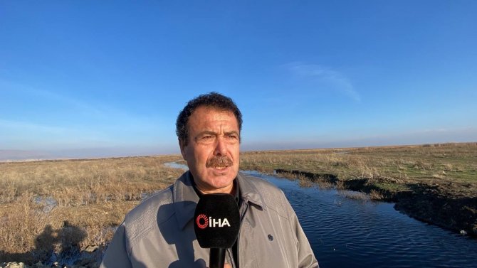Eber Gölü’nün Eski Haline Gelmesi İçin Kaçak Bentler Açılmaya Başlandı
