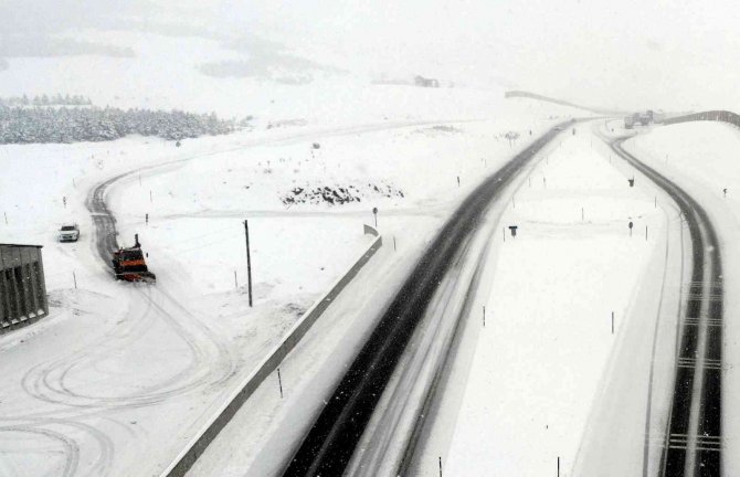 Kar Ve Tipi Ulaşımda Aksamalara Neden Oldu