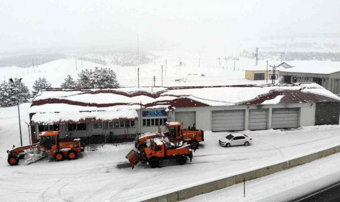 Kar Ve Tipi Ulaşımda Aksamalara Neden Oldu