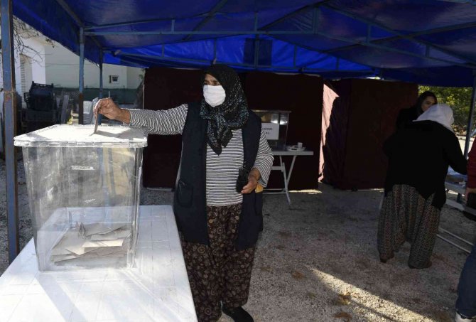Kırcami Referandumunda Oy Verme İşlemi Başladı