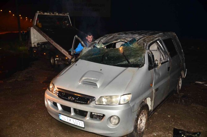 Samsun’da Minibüs Takla Attı: 3 Yaralı
