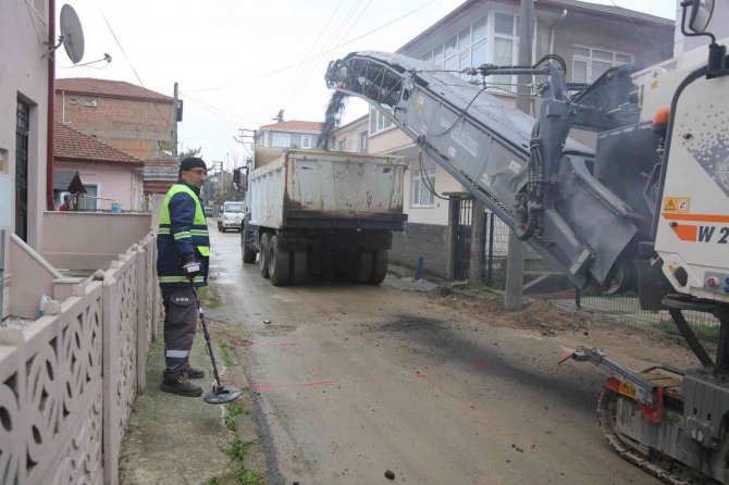 Serdivan’da Haftasonu Asfalt Mesaisi