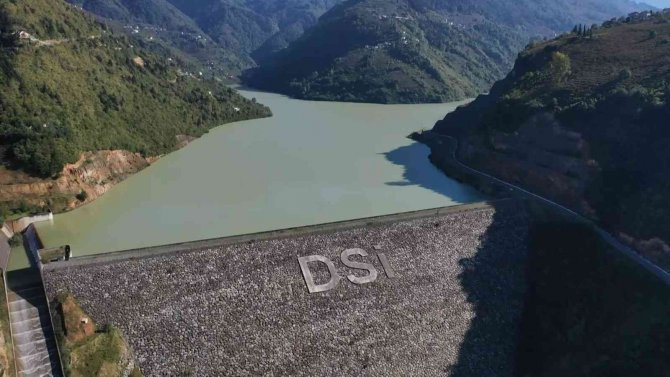 Aralarında 67 Km Mesafe Olan İki Barajın Su Seviyeleri Şaşırtıyor