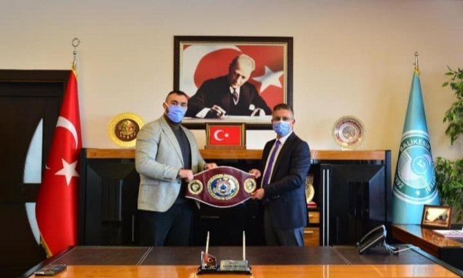 Dünya Ve Olimpiyat Şampiyonları Baün’de Ders Verecek