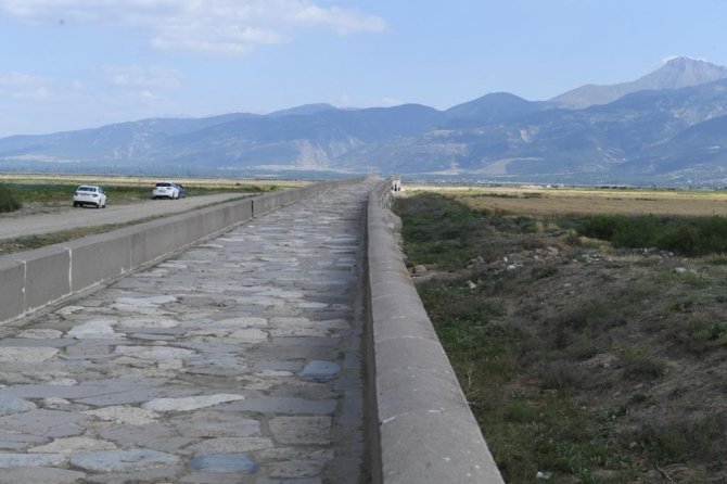 Bakan Karaismailoğlu: “Tarihi Köprülerimiz Bu Topraklardaki Tapu Senetlerimizdir”