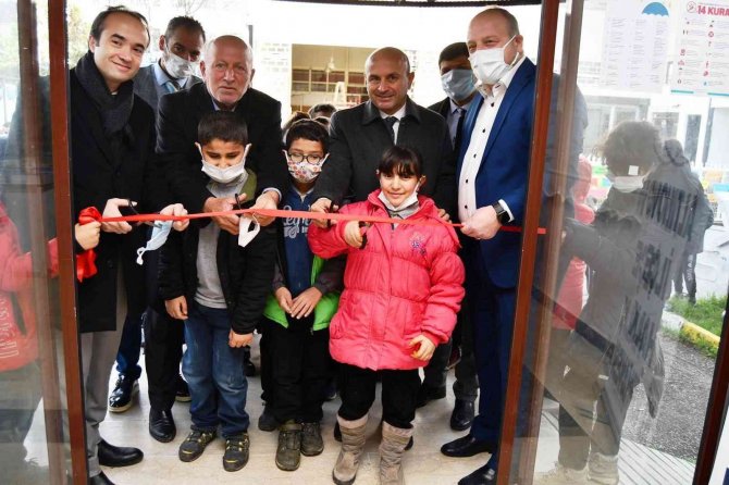 Altınova 1. Kitap Fuarı Kapılarını Açtı