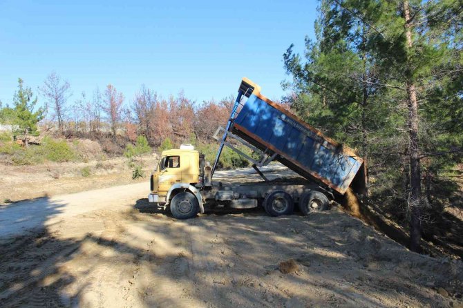 Manavgat Aksaz’da Yol Genişletme Çalışması