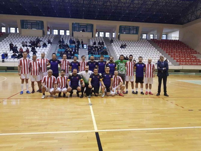 Baün Rektörlük Kupasını; Hastane Futbol Takımı Kazandı