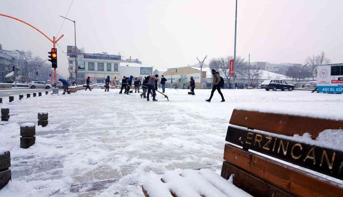 Erzincan’da Eğitime Kar Tatili