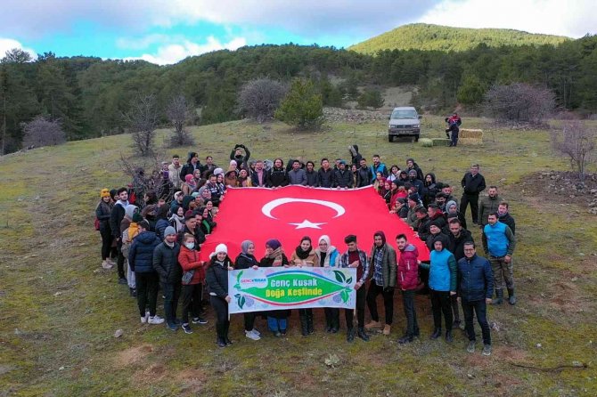 Uşak Belediyesi, Üniversite Öğrencilerine Doğa Yürüyüşü Düzenledi