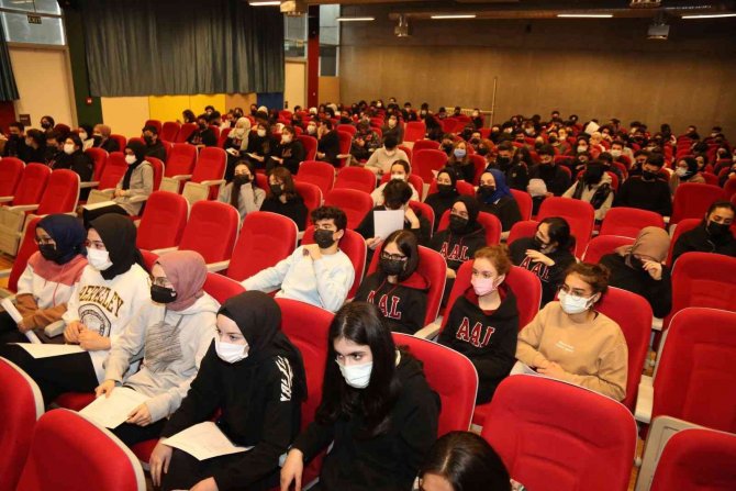 Eyüpsultan’da Gençlere Sağlıklı Beslenme Semineri