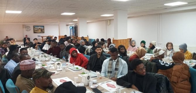 Rektörü Göktaş, Yabancı Uyruklu Öğrencilerle Bir Araya Geldi