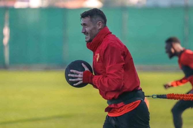 Göztepe’de Antalyaspor Hazırlıkları Sürüyor