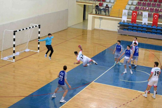 Isparta Belediye Spor Hentbol Takımı Yoluna Yenilgisiz Devam Ediyor