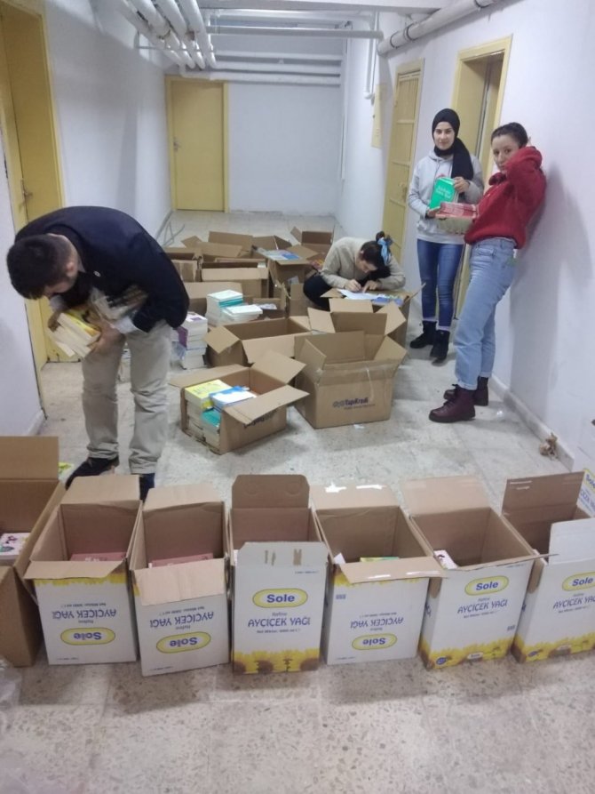 "Yiğit İ̇nebolu Okuyor" Projesine 6 Bin 111 Kitap Desteği