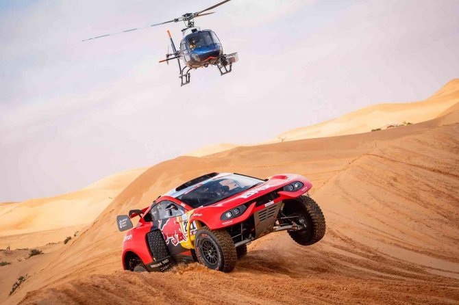 Dakar Rallisi’nin Üçüncü Gününde Efsane Red Bull Sporcusu Sebastien Loeb Zirvede