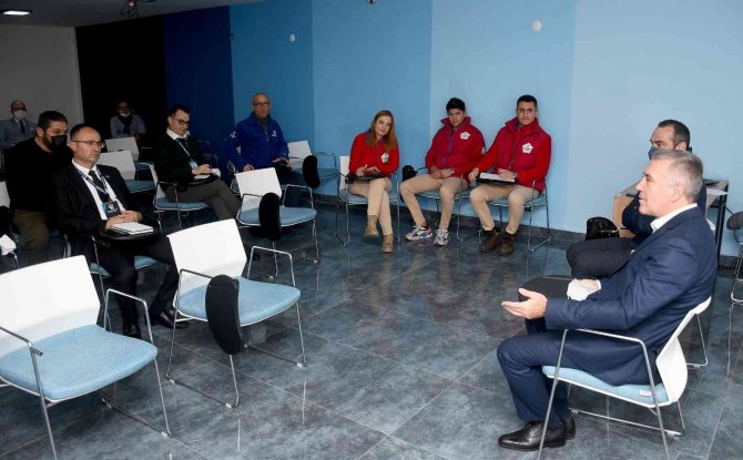 Kuşadası Belediyesi Yöneticileri Kentin Nabzını Tutmaya Devam Ediyor