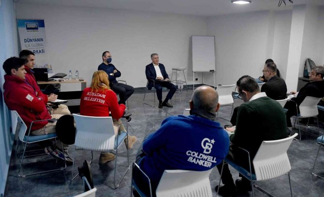 Kuşadası Belediyesi Yöneticileri Kentin Nabzını Tutmaya Devam Ediyor