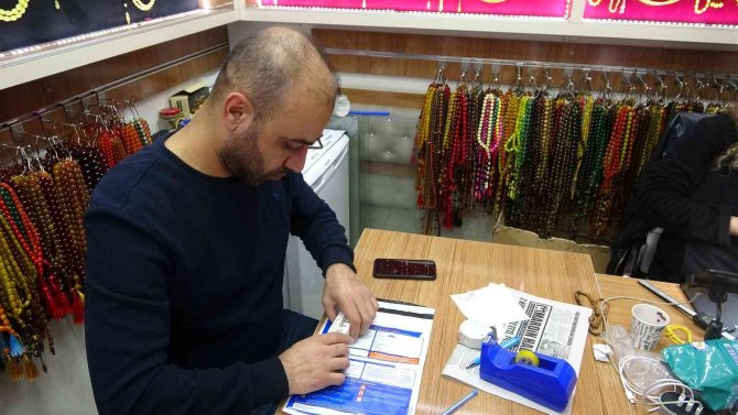 Hala Yeğen Memurluktan İstifa Etti, Günlük Kazançları Maaşlarının İki Katı