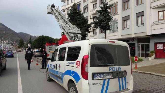 Yakınlarının Haber Alamadığı Yaşlı Kadın Evinde Ölü Bulundu