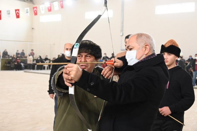 Osmaniye’de Okçuluk Turnuvası