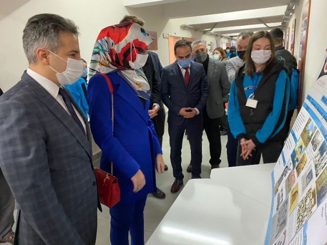 Velimeşe Anadolu Lisesi’nden Bilim Fuarı