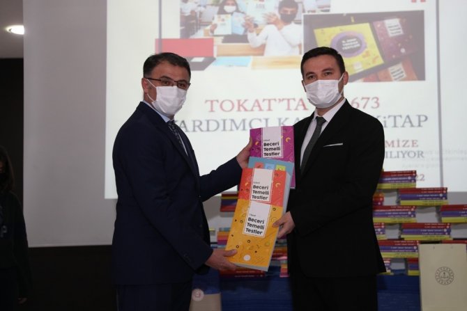 Tokat’ta 128 Bin 673 Kaynak Kitap Dağıtıldı