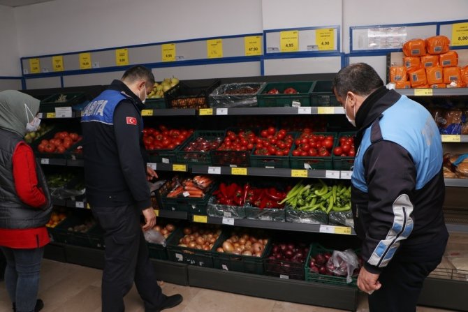 Yalova Halinden 2021 Yılında 45 Bin Ton Sebze Ve Meyve Satıldı