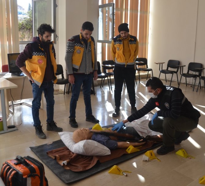 Sağlık Personeline Adli Vakalarda "Delillere Yaklaşım" Eğitimi