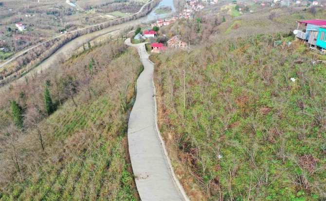 Altınordu’da Beton Yol Çalışmaları Sürüyor