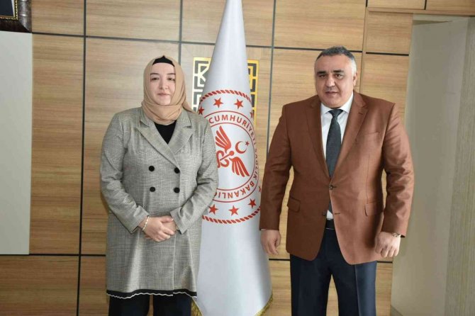 Türkiye’nin Üçüncü Kadın İl Sağlık Müdürü Bitlis’te Görevi Devraldı