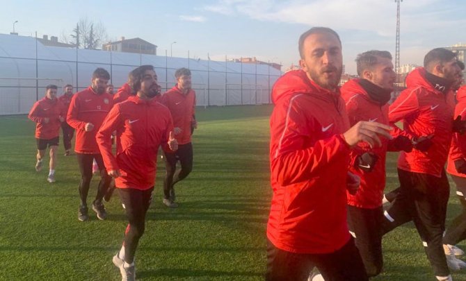 Talasgücü Belediyespor İkinci Yarı İçin Topbaşı Yaptı