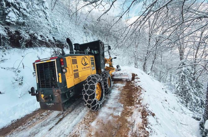 Doğu Karadeniz’de 86 Köy Ve Mahalle Yolu Kar Nedeniyle Ulaşıma Kapalı