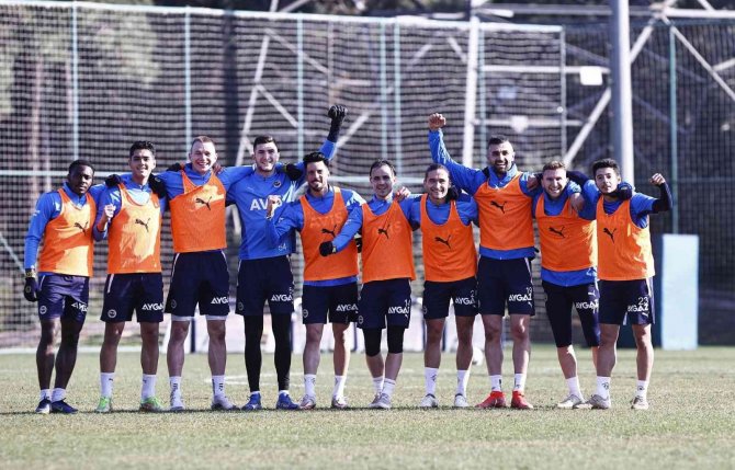 Fenerbahçe, Adana Demirspor Maçı Hazırlıklarını Sürdürdü