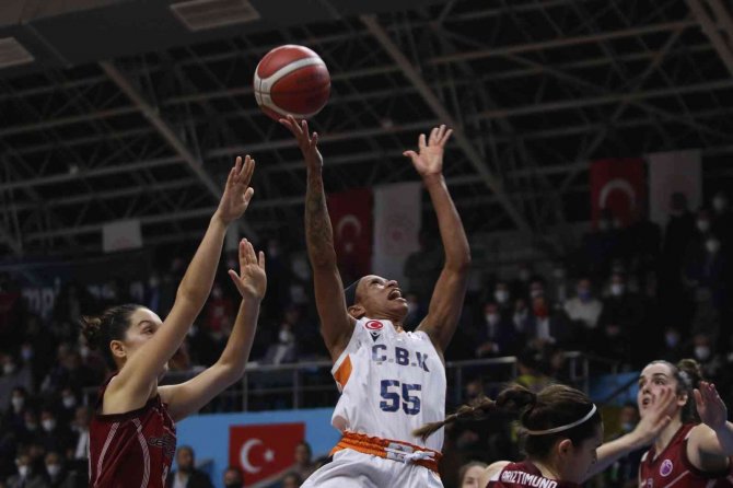 Çukurova Basketbol Avrupa’da Adını Son 16’ya Yazdırdı
