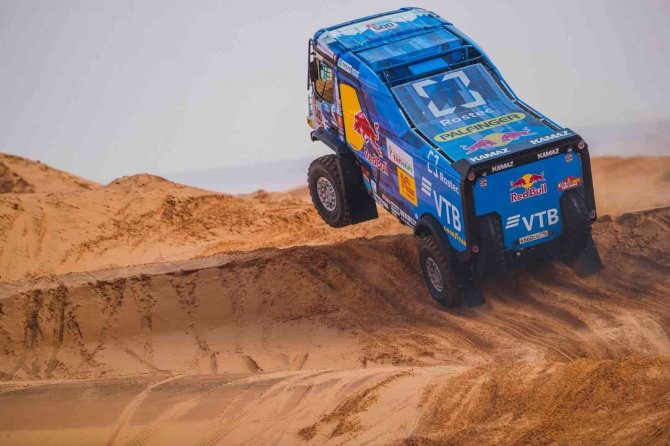 Dakar Rallisi’nin Dördüncü Gününde Carlos Sainz Kazandı