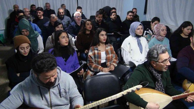 Kızılay Korosu Büyük Konser İçin Hazırlanıyor