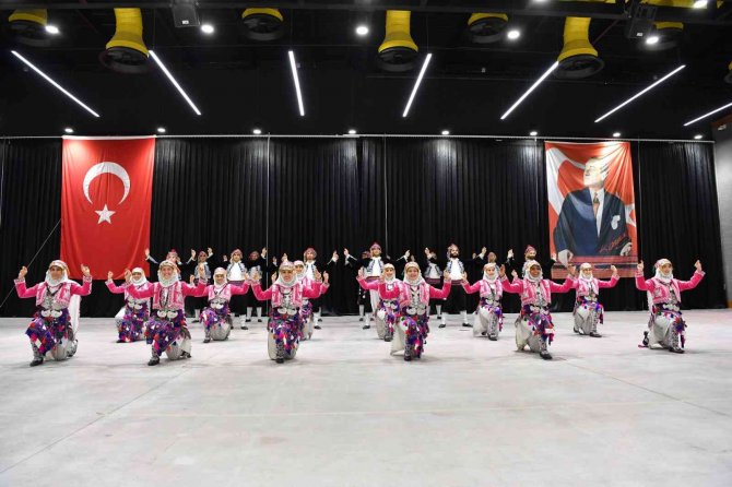 Konyaaltı Halk Oyunları Topluluğu Yeni Üyelerini Arıyor