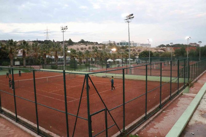 Meü Vadi Spor Tesisleri Mersinlileri Bekliyor