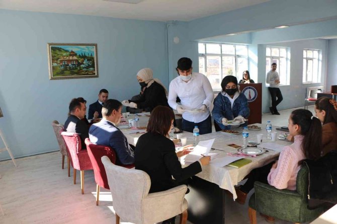 Pazarlar’daki ’Ürün Geliştirme Yarışması’na İlgi