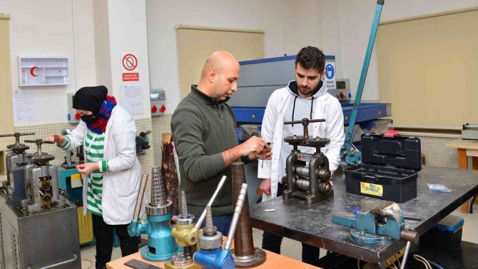 Meü’de “Kaynaksız Takı” Ve “Mücevher Sanatında Sadekarlık” Etkinlikleri