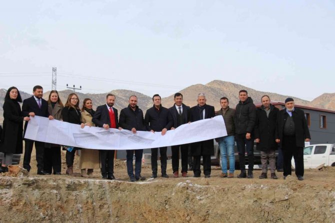 Oltu’ya Çuval Fabrikası Temeli Atıldı