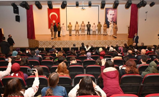 "Vatan Uğruna" Seyirciyle Buluştu
