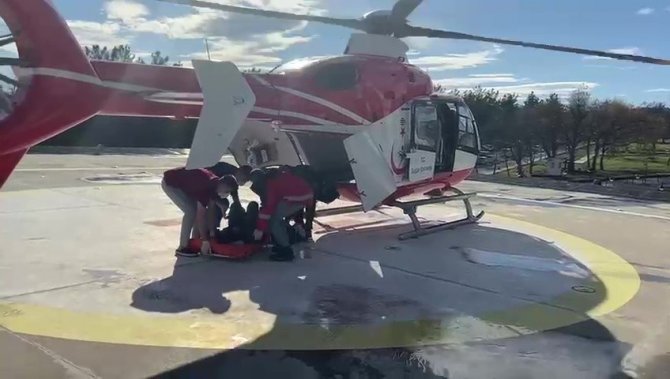 Kalp Damarında Baloncuk Oluşan Hastanın Yardımına Ambulans Helikopter Yetişti