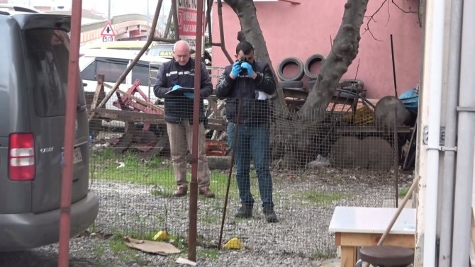 İ̇ş Yerleri Arasında Traktör Parkı Kavgası: 1 Yaralı